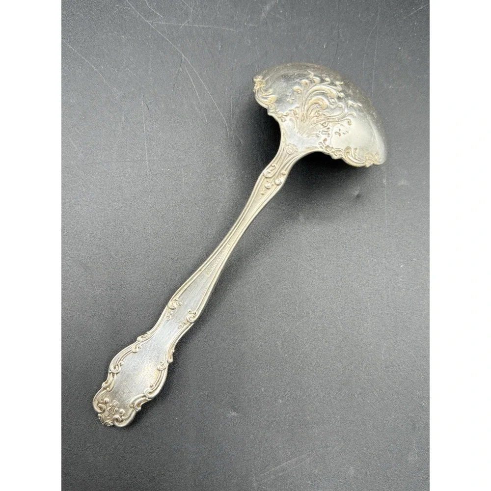 INTERNATIONAL/ROGERS & HAMILTON TUDOR SILVER PLATE GRAVY LADLE SERVING SPOON  7